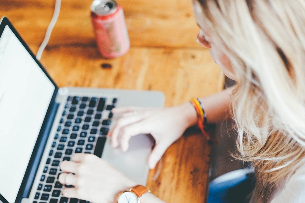 Comment un logiciel pour pointeuse peut améliorer la gestion des horaires ?
